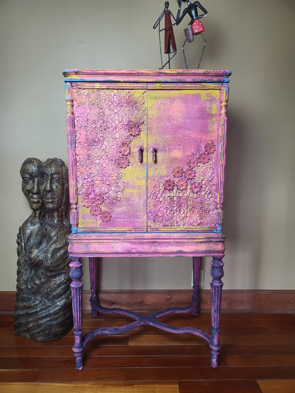 Surprise Garden Pink Cupboard