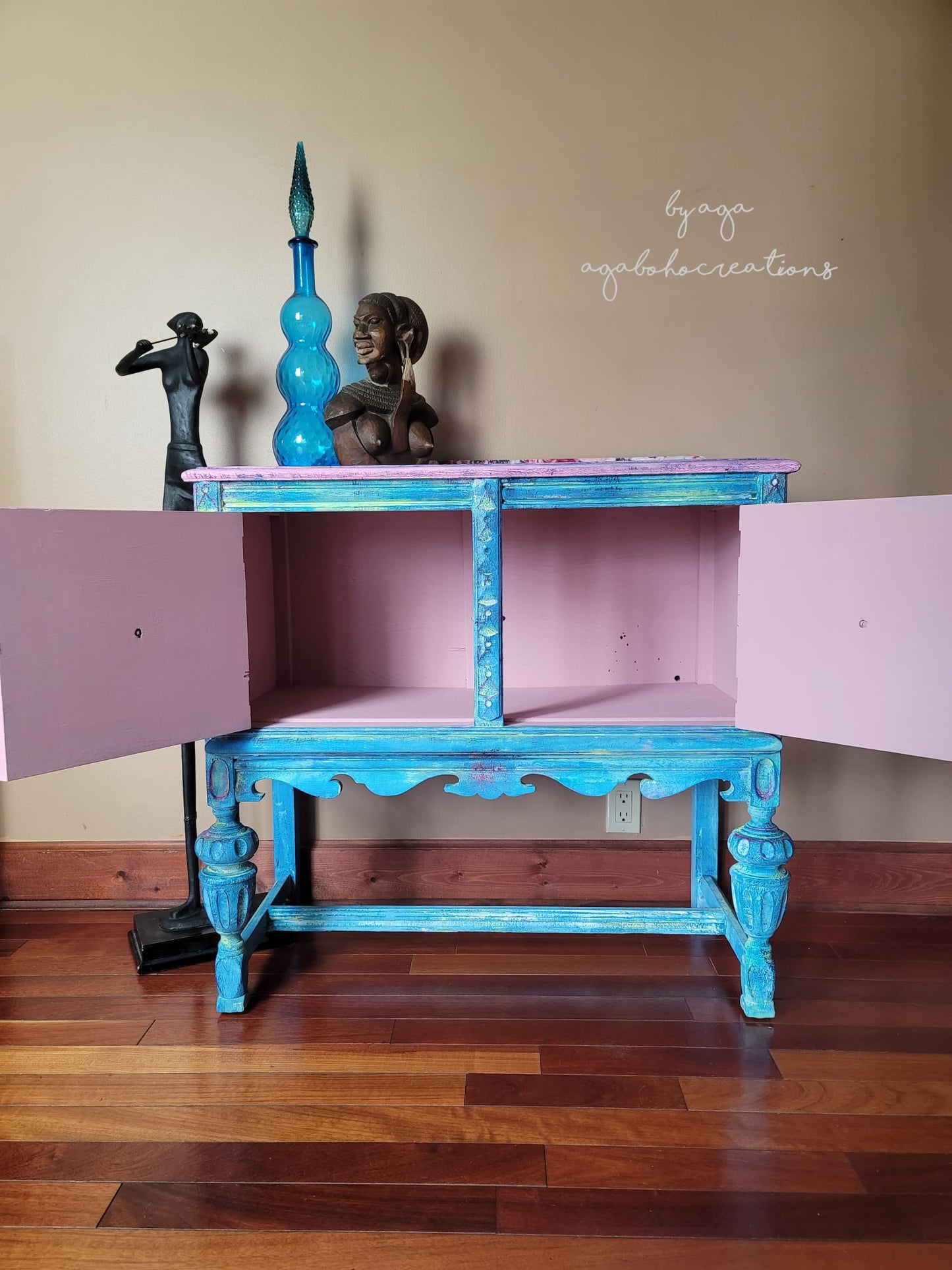 Funky Blue and Pink Neon Buffet