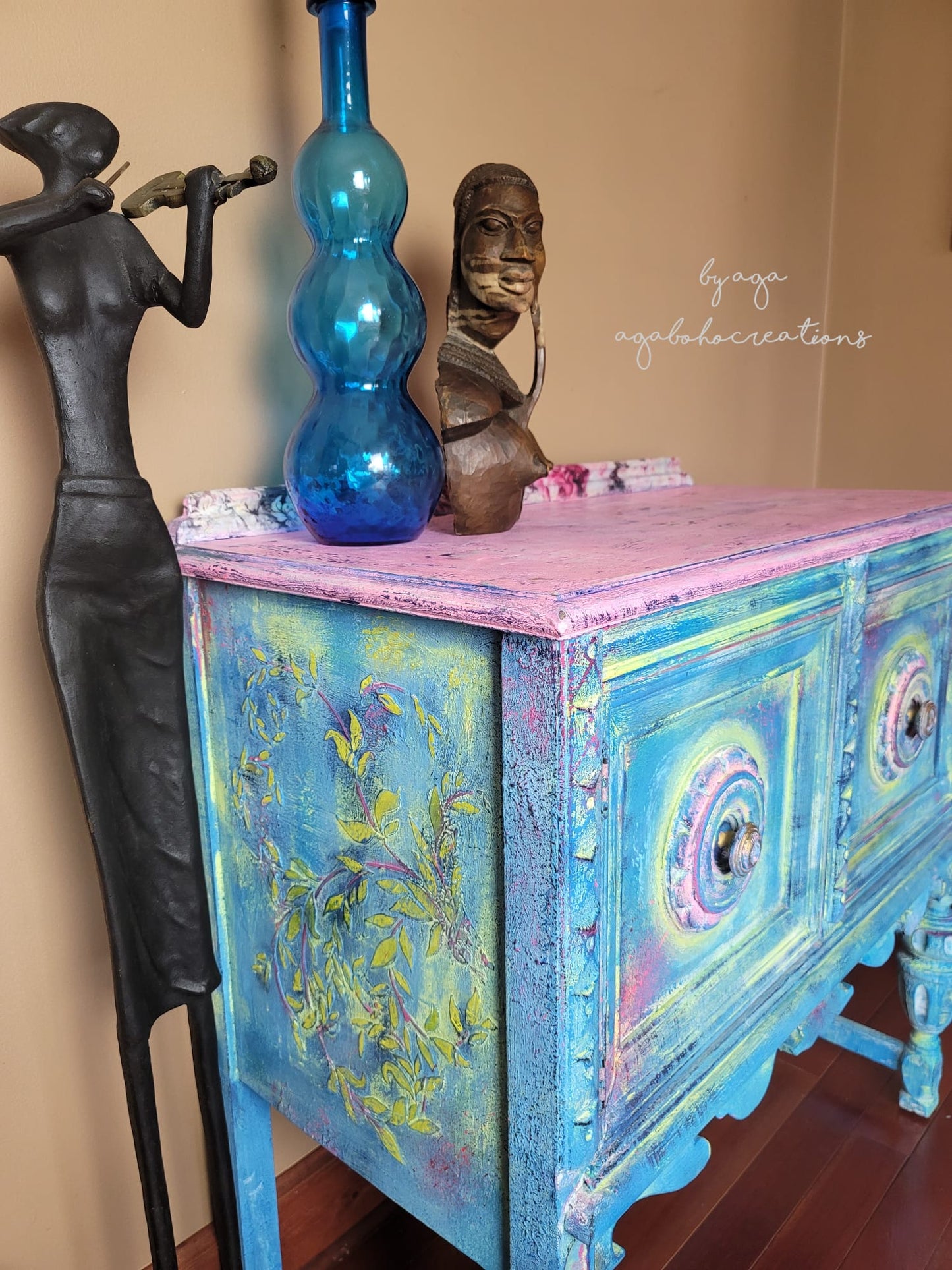 Funky Blue and Pink Neon Buffet