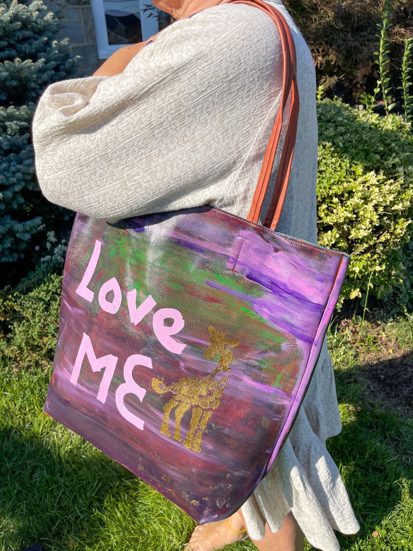 Love Me Leather Shoulder Bag
