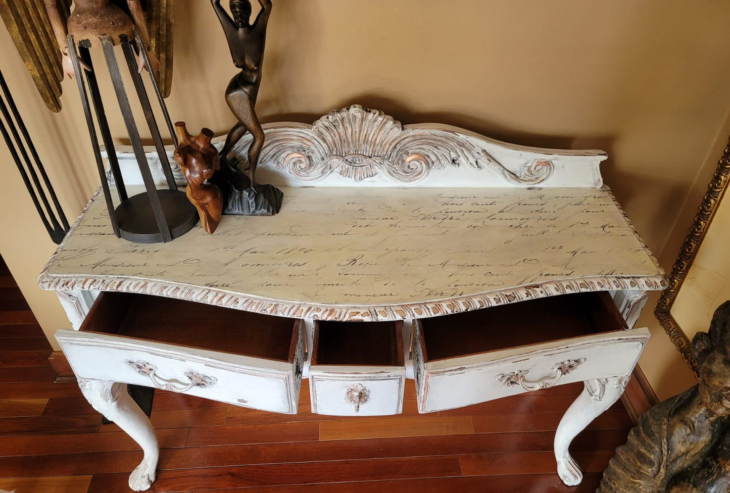 Script Entryway Table